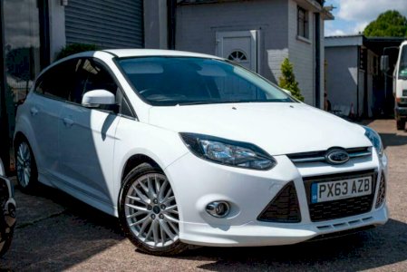 2013 FORD FOCUS 1.6 TDCI ZETEC S 5DR RARE RED/BLACK LEATHER £20 TAX HATCHBACK